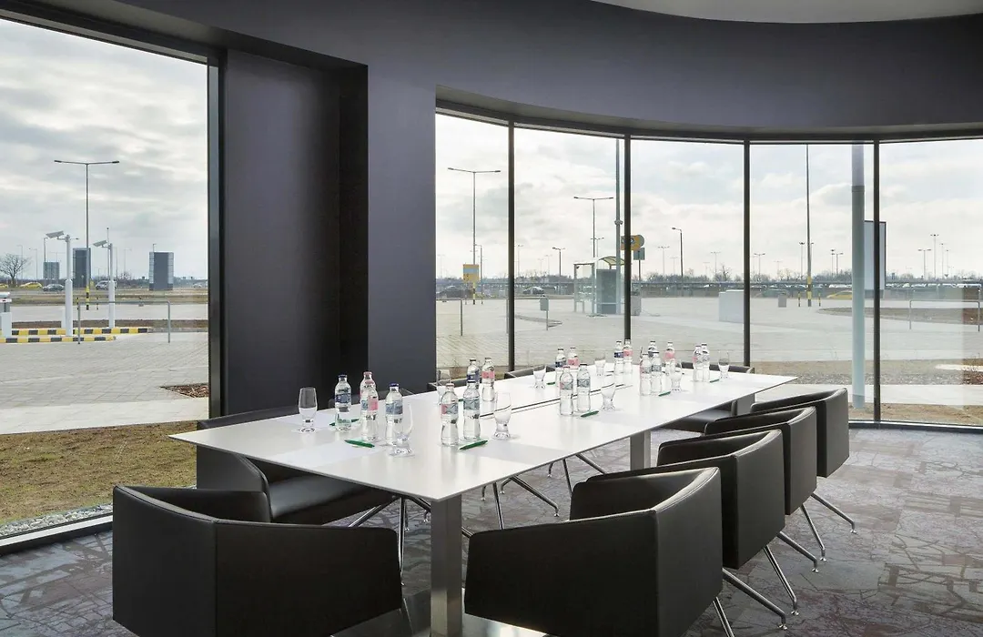 Ibis Styles Budapest Airport-1