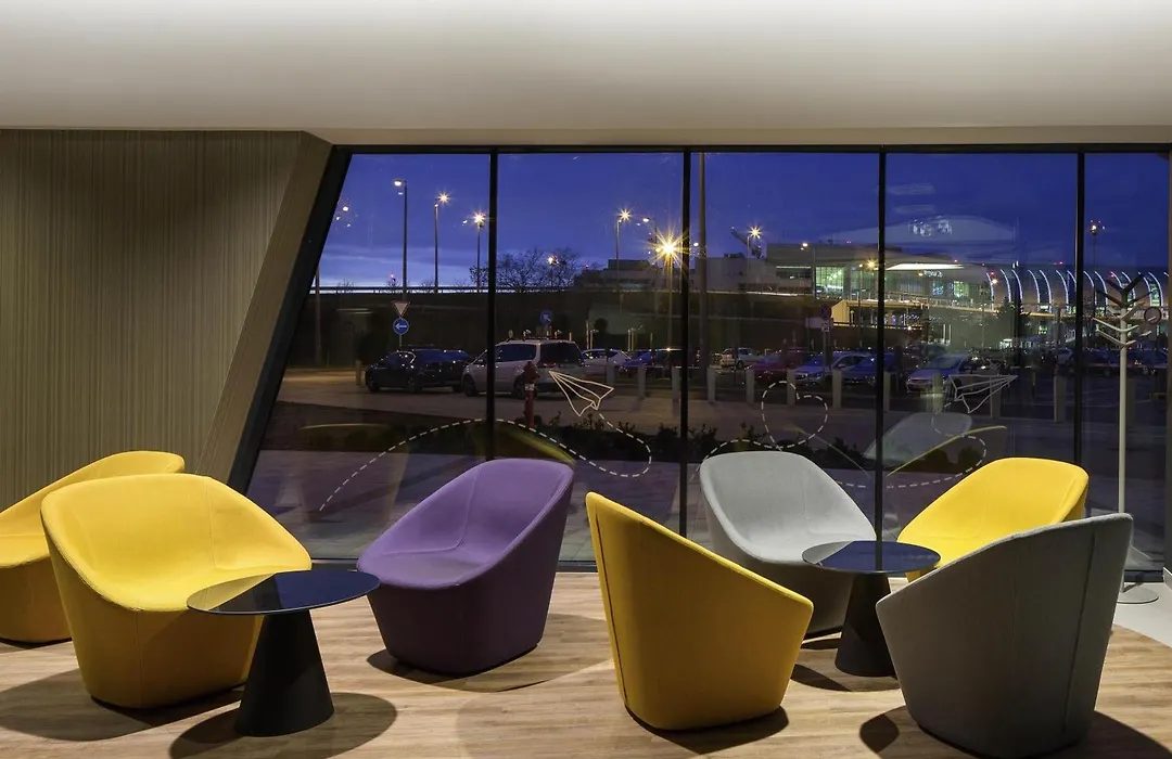 Ibis Styles Budapest Airport-1